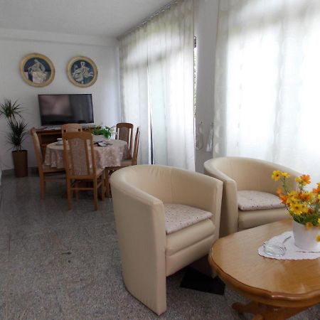 Apartments Cutic Malinska Exterior foto